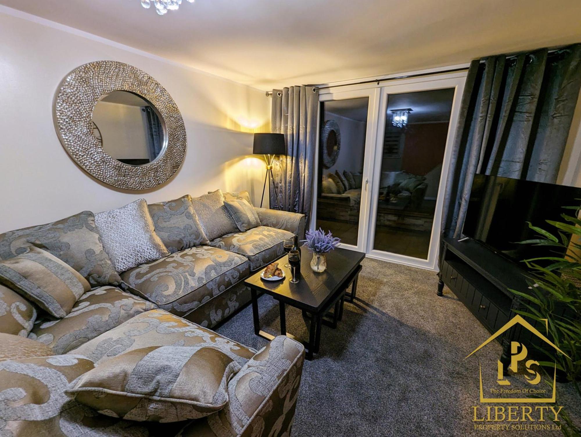 6 Guests * 4 Bedroom * Free Wi-Fi *Huntingdon Exterior photo